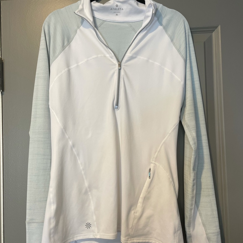 Athleta 1/4 zip pullover size Medium
